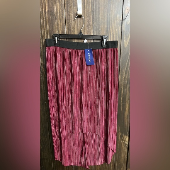 Piphany Magnolia Skirt High Low Pleated Maroon Elastic Waist- Medium-NWT - Picture 4 of 11